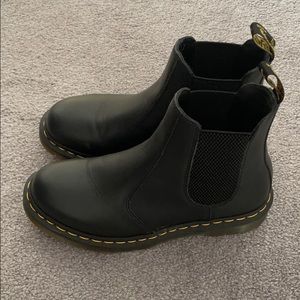 Doc Marten 2976 Chelsea Boots with box